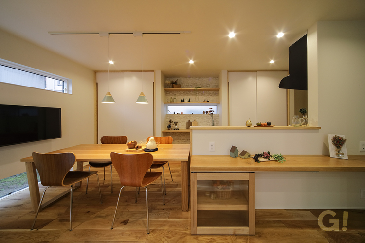 新潟県にある稲垣建築事務所の二世帯住宅