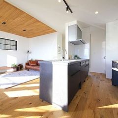 開放的な空間でご家族ゆったりとくつろげる2階リビング