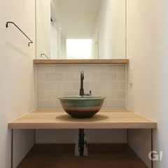 和風の洗面ボウルがおしゃれな洗面所