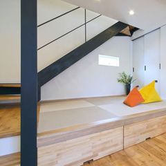 アイアンの手すりが良いアクセントになっている小上がり和室