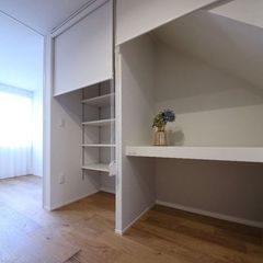 ゆとりのあるすっきりとしたクローゼット