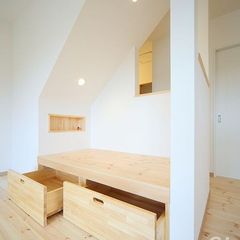 小上がりにして収納を作ったアイデアスペース