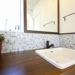 レトロな造作洗面台