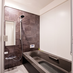 TRETTIO VALO トレッティオバロの浴室　ブラックで落ち着きのある雰囲気　規格住宅で楽しもう