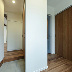 限られたスペースには一工夫を