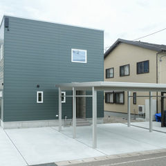 トレンド感のあるキューブ型の家