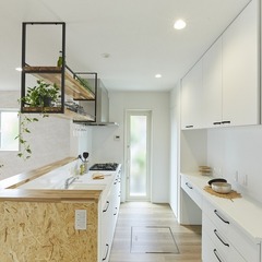 大好きなカフェにいるような感覚！毎日の家事が楽しくなる北欧ナチュラルなキッチン