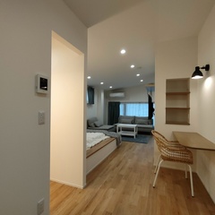 自分だけの時間を満喫できる空間が好き！LDKの一角に設けられたシンプルモダンなワークスペース