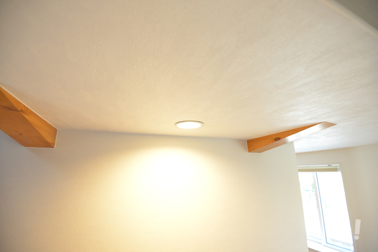 室内をおしゃれに照らすシンプルなダウンライト