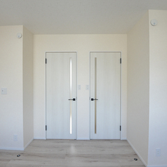 シンプルモダンな洋室は群馬県伊勢崎市のリッケンハウジング(RIKKEN HOUSING)まで！