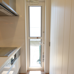 家事動線を考えたシンプルで使いやすいキッチン