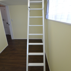 高性能住宅ならでは安全幅広ステップはしご付きロフト