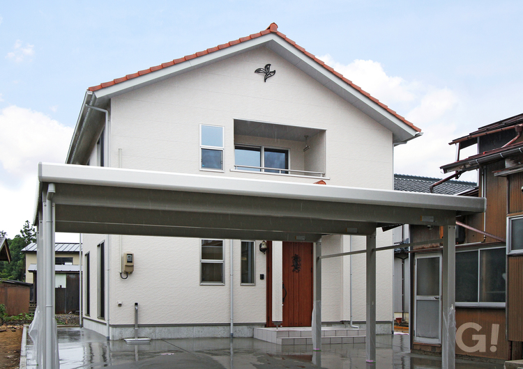長岡市にかわいい南欧風の自然素材のお家が完成しました。