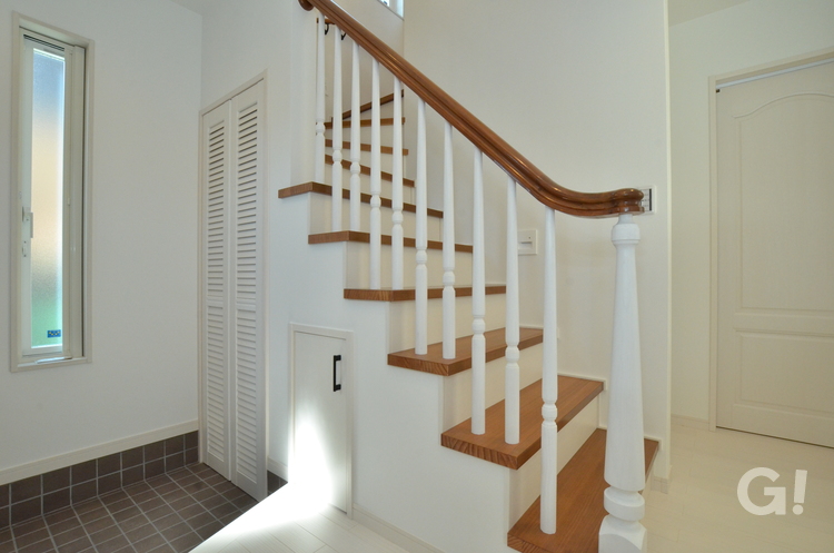 木製階段の写真
