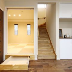 小上がりの和室にも引出しをつけて収納力抜群に。ハウスカは細かい場所の仕上げまでお客様のご要望にお応えします。