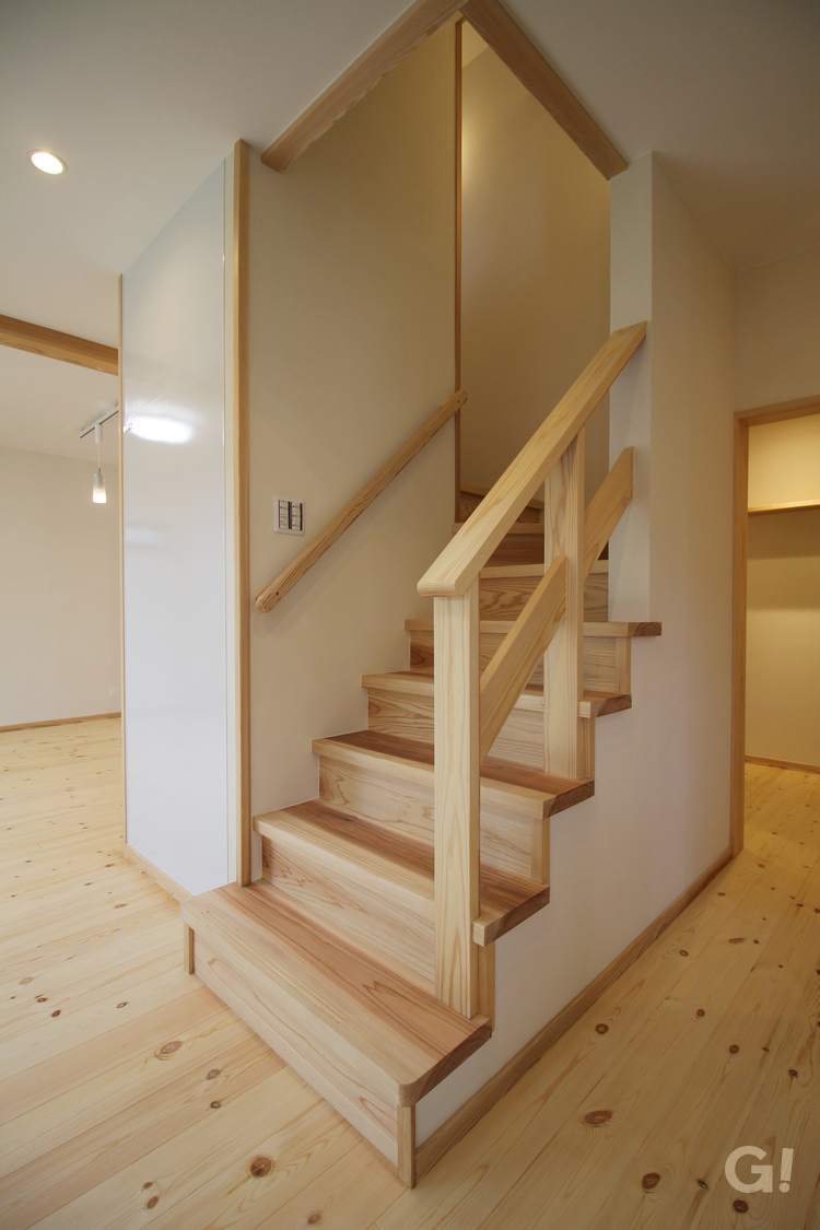 国産木材を使用した階段