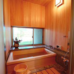 和風旅館に宿泊しているような気分になれる浴室