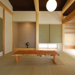 アースカラーを組み合わせた和室