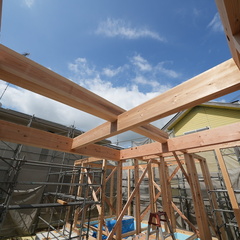 中庭のある25坪の平屋の上棟風景