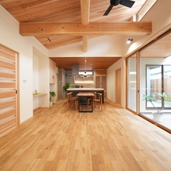 25坪の平屋モデル住宅の大空間リビング