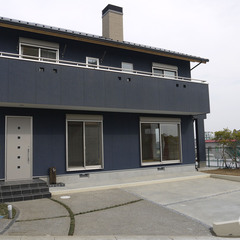 ネイビーの外観。﻿