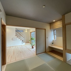 琉球畳で市松模様の美しさ広がる和室