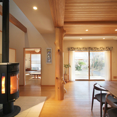 無垢材の経年変化を愉しめるお家