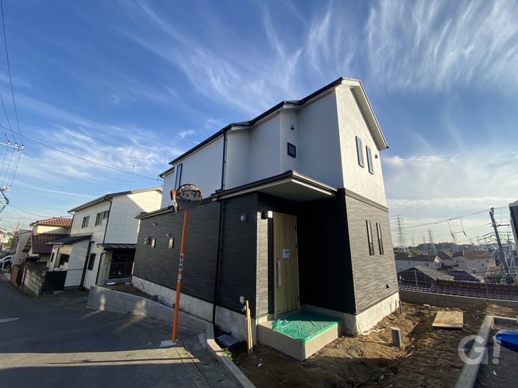 インダストリアルな外観の住宅は神奈川県横浜市の横浜建物まで！