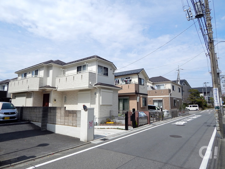 建売分譲地のような雰囲気とは一線を隔した 街並み