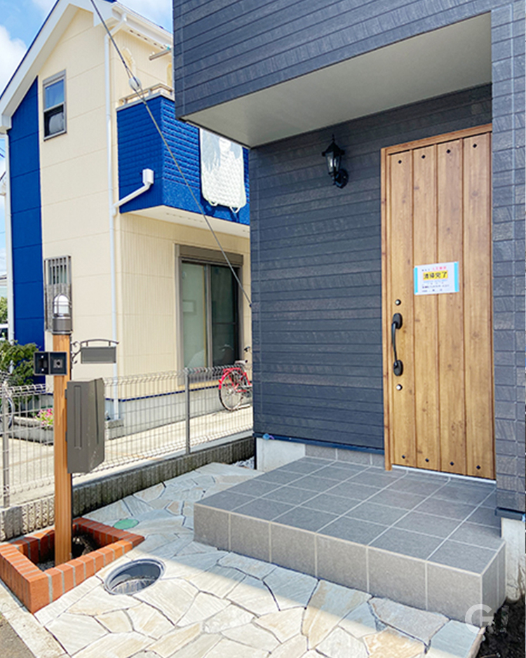 住まいを彩るエントランス