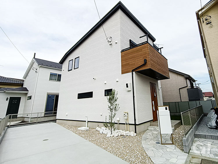 落ち着きある色調でまとめた 大人の住まいの表情