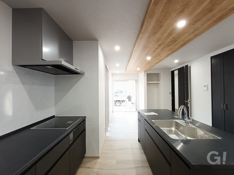 天井からはじまる、印象的なLDK