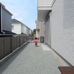 砂利敷きのお庭は神奈川県横浜市の横浜建物まで！
