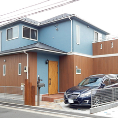 組み合わせた個性溢れるこだわりの外観の住宅