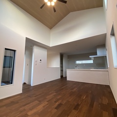 勾配天井×二階リビングの解放感あふれるお家
