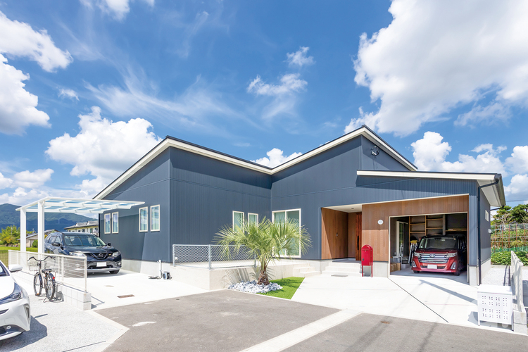 ガレージのある平屋