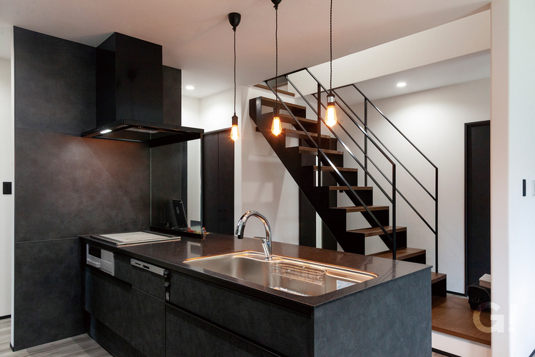 キッチン＆リビング内階段