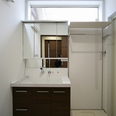 ハイサイドライトがオシャレで快適な洗面脱衣スペース