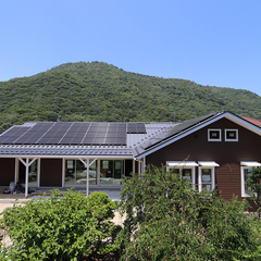注文住宅の自然の景色と調和するオシャレな平屋住宅