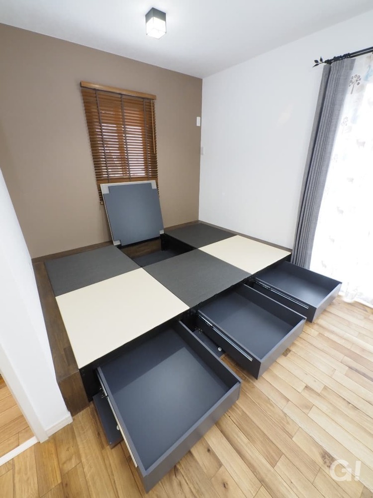 『2色の琉球畳がかっこいい！収納機能を兼ね備え便利で嬉しいシンプルモダンな小上がり畳』の写真