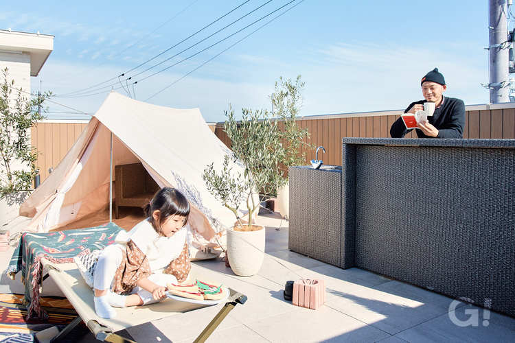 『趣味の時間を楽しみリラックスできる屋上庭園』の写真
