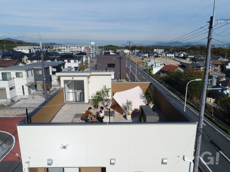 眺望がすばらしい屋上庭園のある暮らし