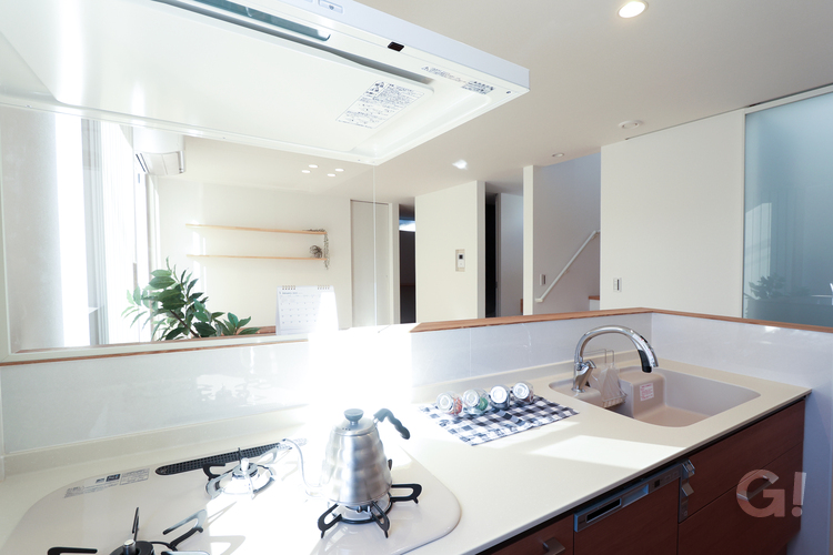 お庭とつながる家　キッチン