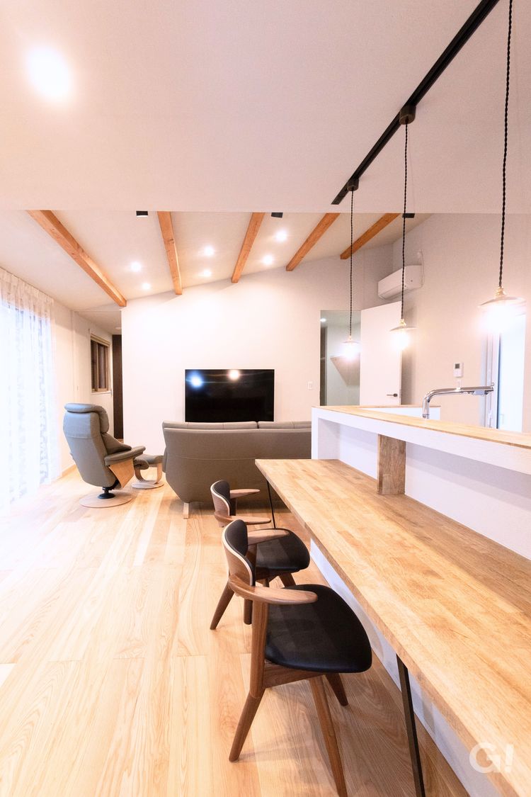 家族の距離がちょうどいい二世帯住宅　ダイニングキッチン