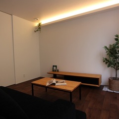 玄関土間＋吹き抜けの家　間接照明　TRETTIO GRAD（トレッティオグラード）