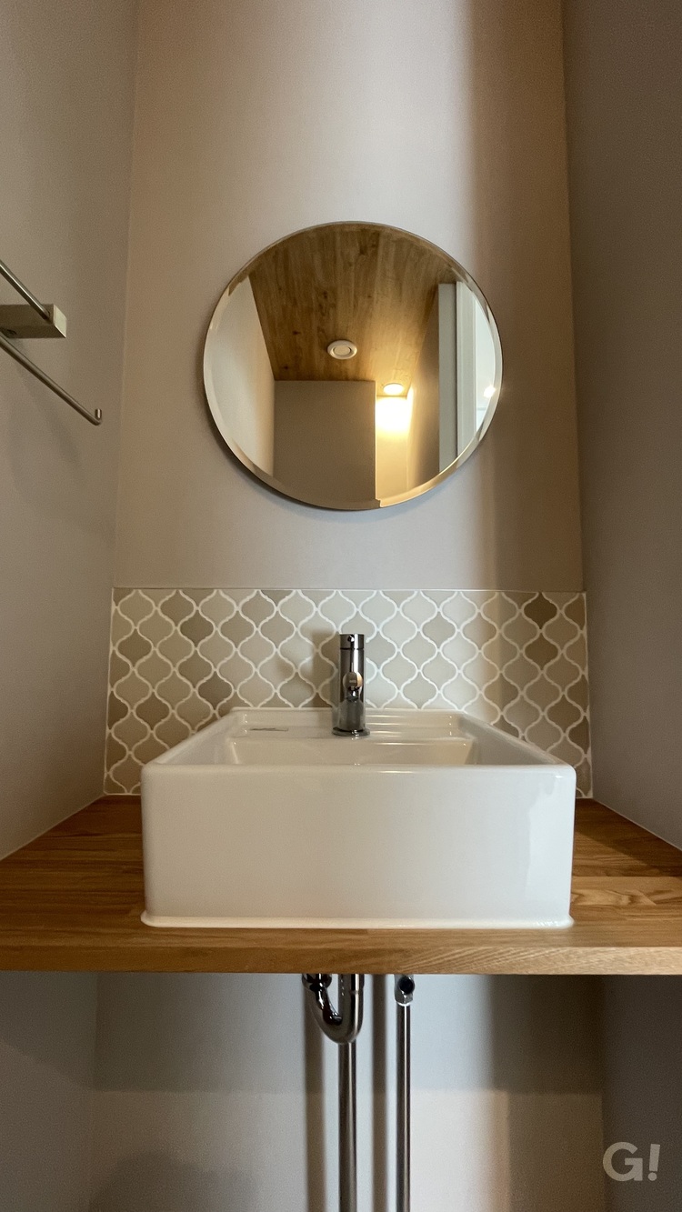 限られた空間にお洒落を散りばめたシンプルモダンなセカンド洗面所