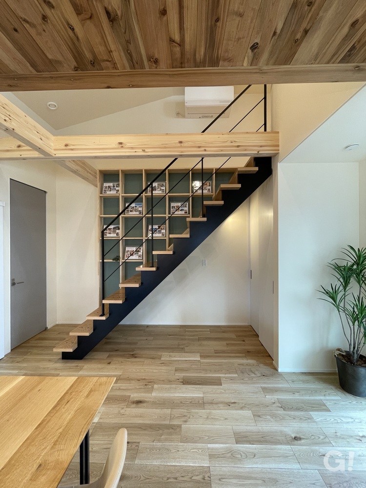 遊び心を詰め込みワクワクできる時を過ごせるシンプルモダンなリビング