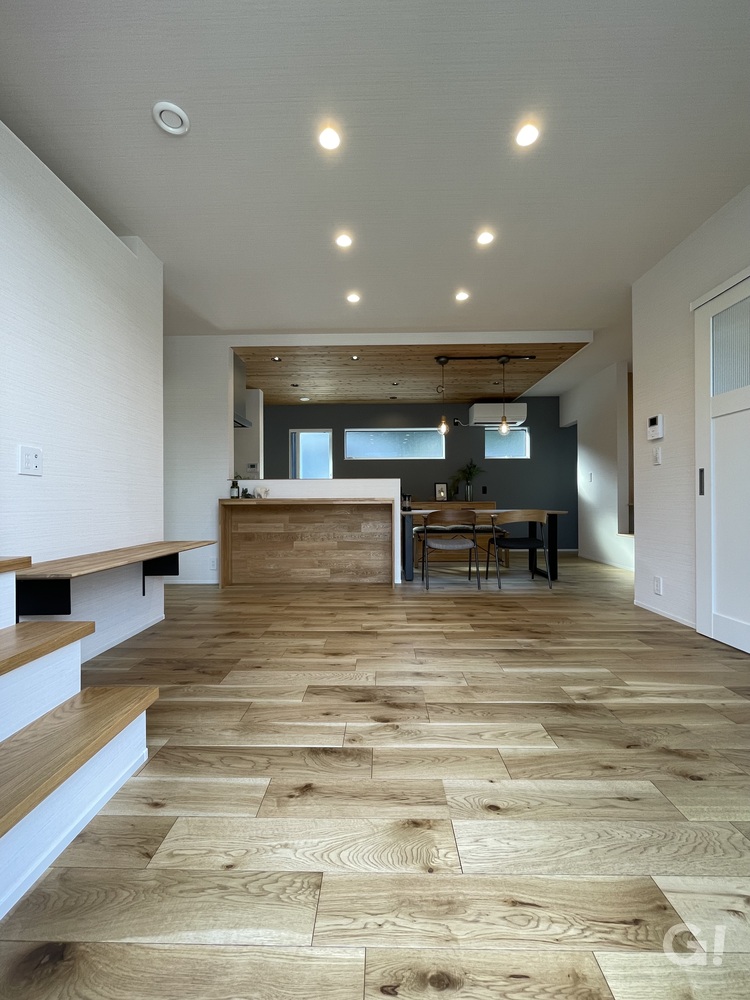 自然素材が心地いい！アウトドア好き家族の拠点となるシンプルモダンなLDK