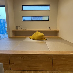 段差が収納＆ベンチにもなり使い方自由自在が嬉しい北欧スタイルの小上がり和室