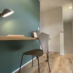 空間を活用した明るくオシャレなワークスペース